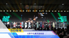 男人公厕集体撒尿网站